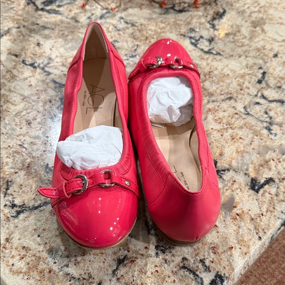 AGL Bright Pink Italian Ballet Flats with Buckle - Picture 1 of 4